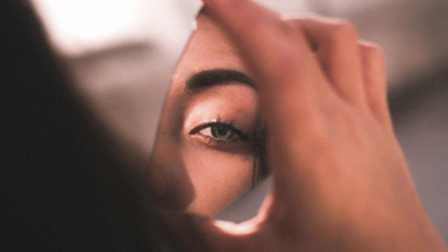 top-10-creepy-facts-about-mirrors-from-mirrors-on-moon-to-hallucinations